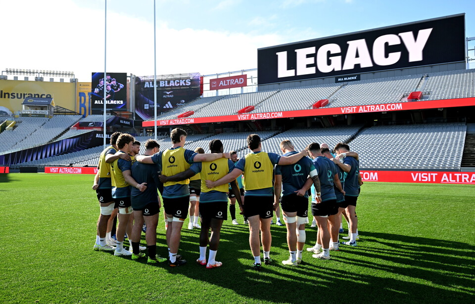The Ireland players huddle together at Eden Park