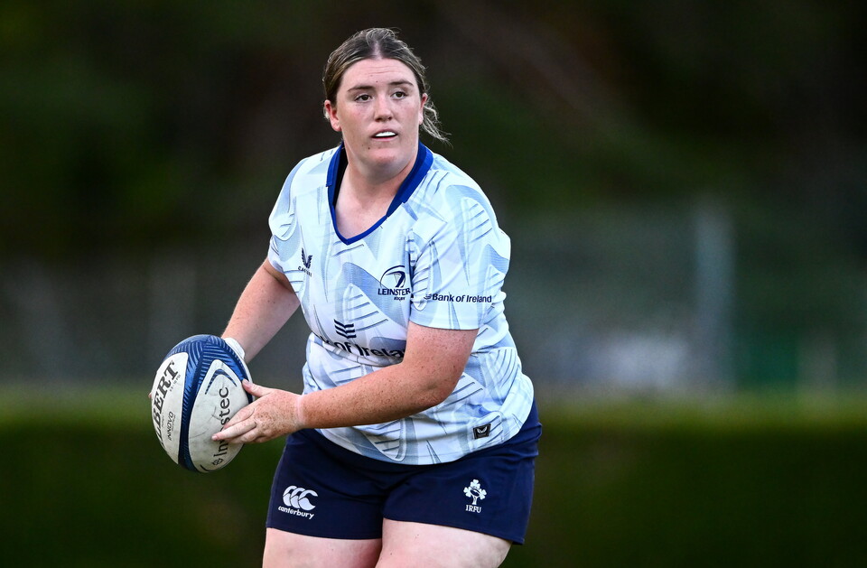 Hannah Wilson training with Leinster