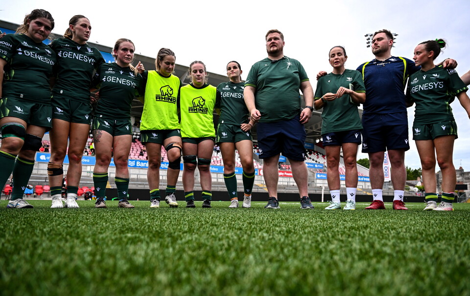 Connacht's Craig Hansberry with his players