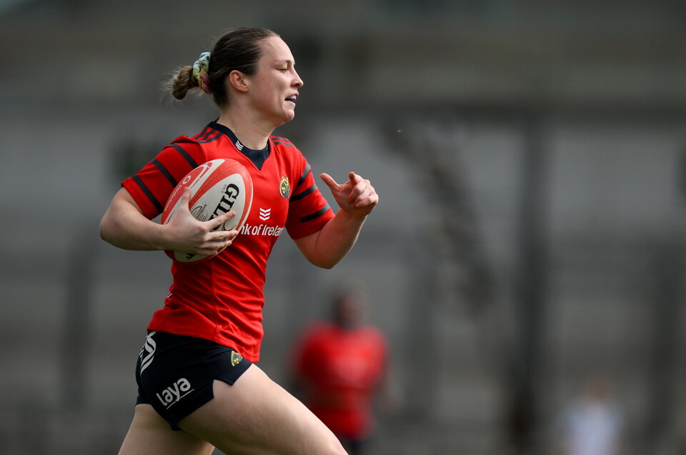 Munster's Alana McInerney races towards the try-line