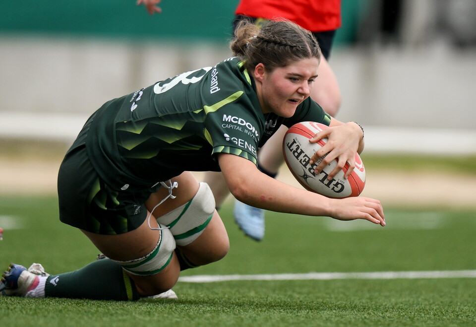 Jemima Adams Verling crosses the whitewash for Connacht