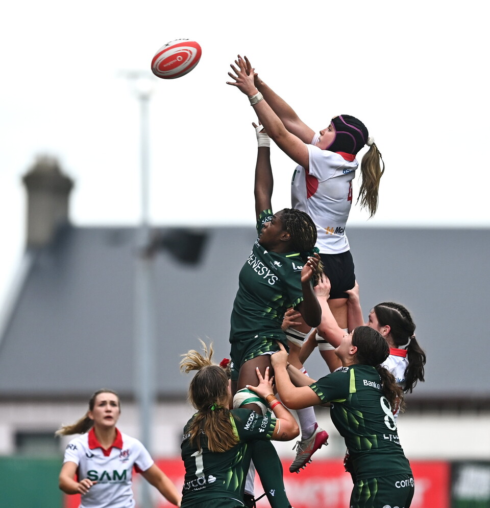 Fiona Tuite-O'Sullivan reaches for a lineout with Faith Oviawe