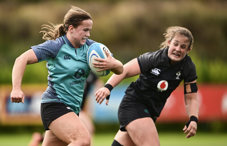 Robyn O'Connor tries to break away from Enya Breen