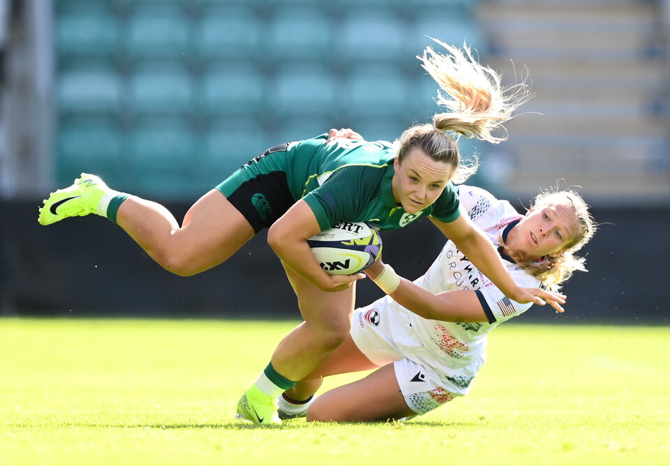 Aoife Dalton tries to break away from the USA's Tessa Hann