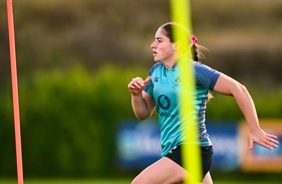 Katie Whelan training with the Ireland squad