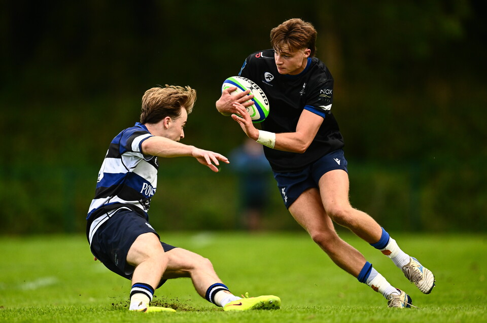 Ned Williams in possession for Galway Corinthians