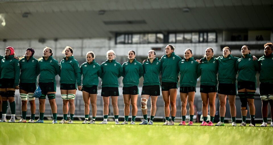 The Ireland players line up at Dexcom Stadium