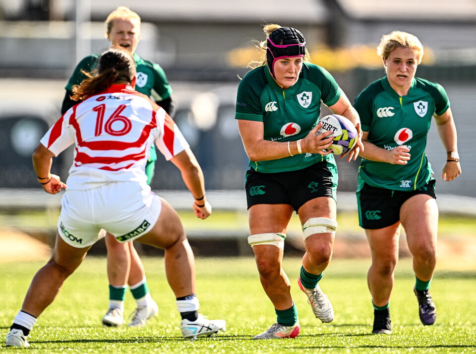 Ireland lock Fiona Tuite-O'Sullivan makes a carry