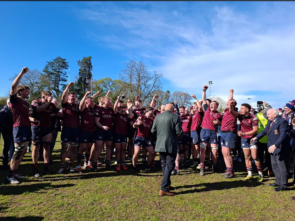 Enniskillen celebrate promotion