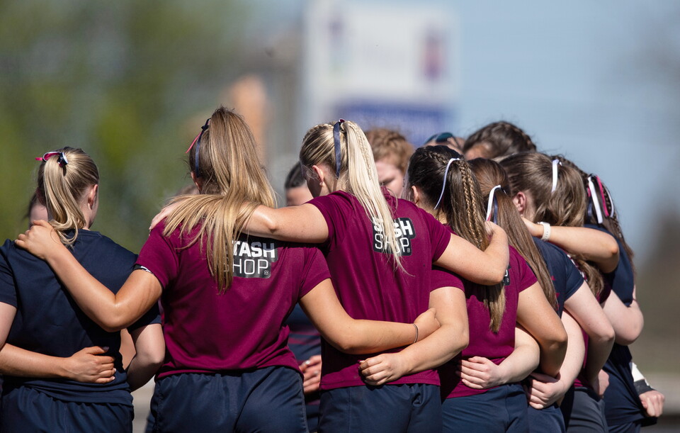 enniksillen team huddle