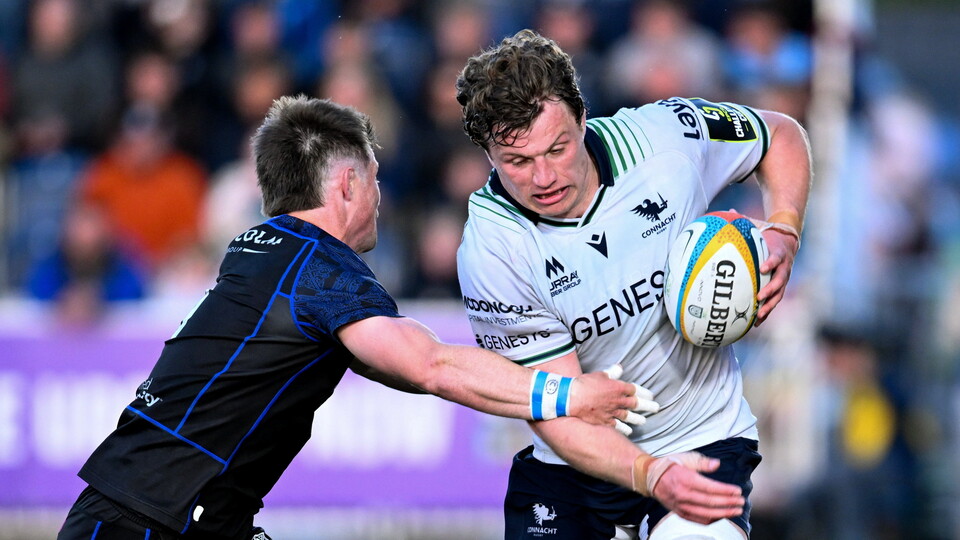 Cian Prendergast in action against Glasgow Warriors