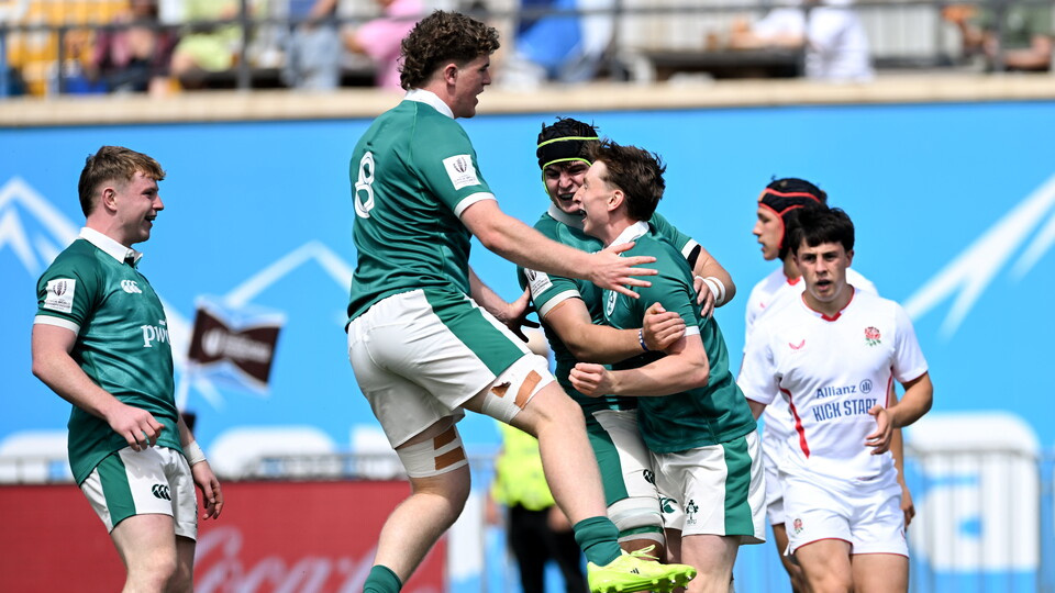 Ireland U20s celebrate a try
