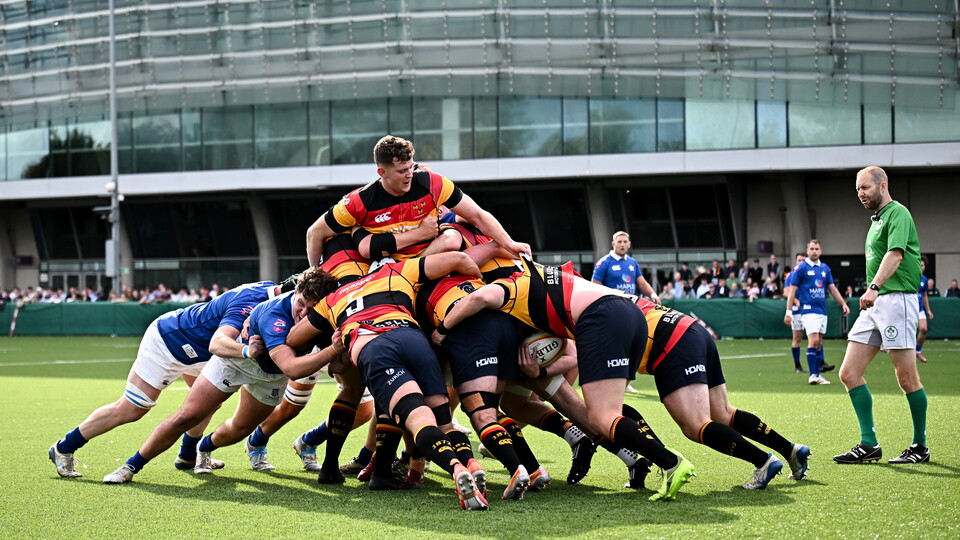 Lansdowne get a maul going against St. Mary's