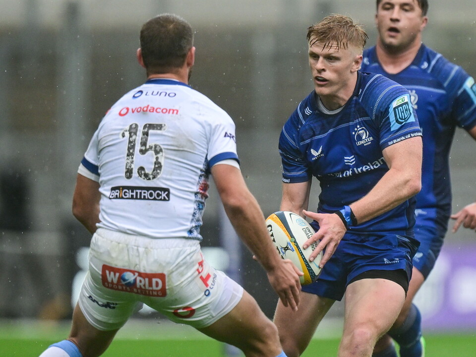 Tommy O'Brien takes on Willie le Roux