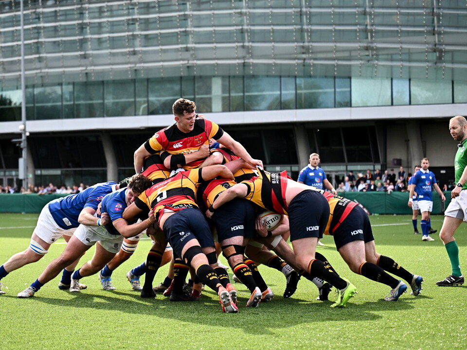 Lansdowne get a maul going against St. Mary's
