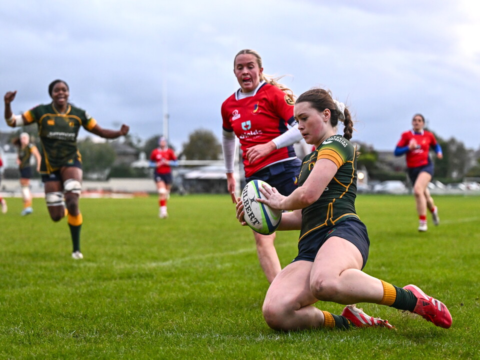 Rebecca Cahill try Railway